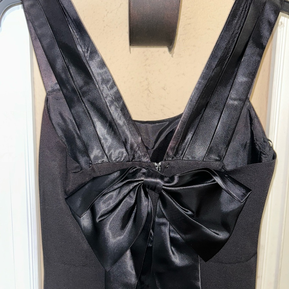 Elegant Black Dress with Satin Straps & Bow